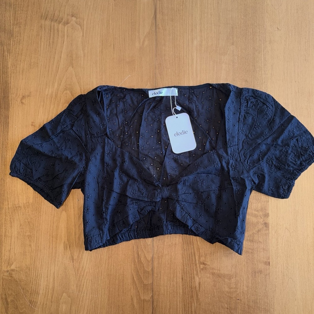 NEW Elodie Top Womens Size Medium Black Eyelet‎ Puff Sleeve Cropped Top